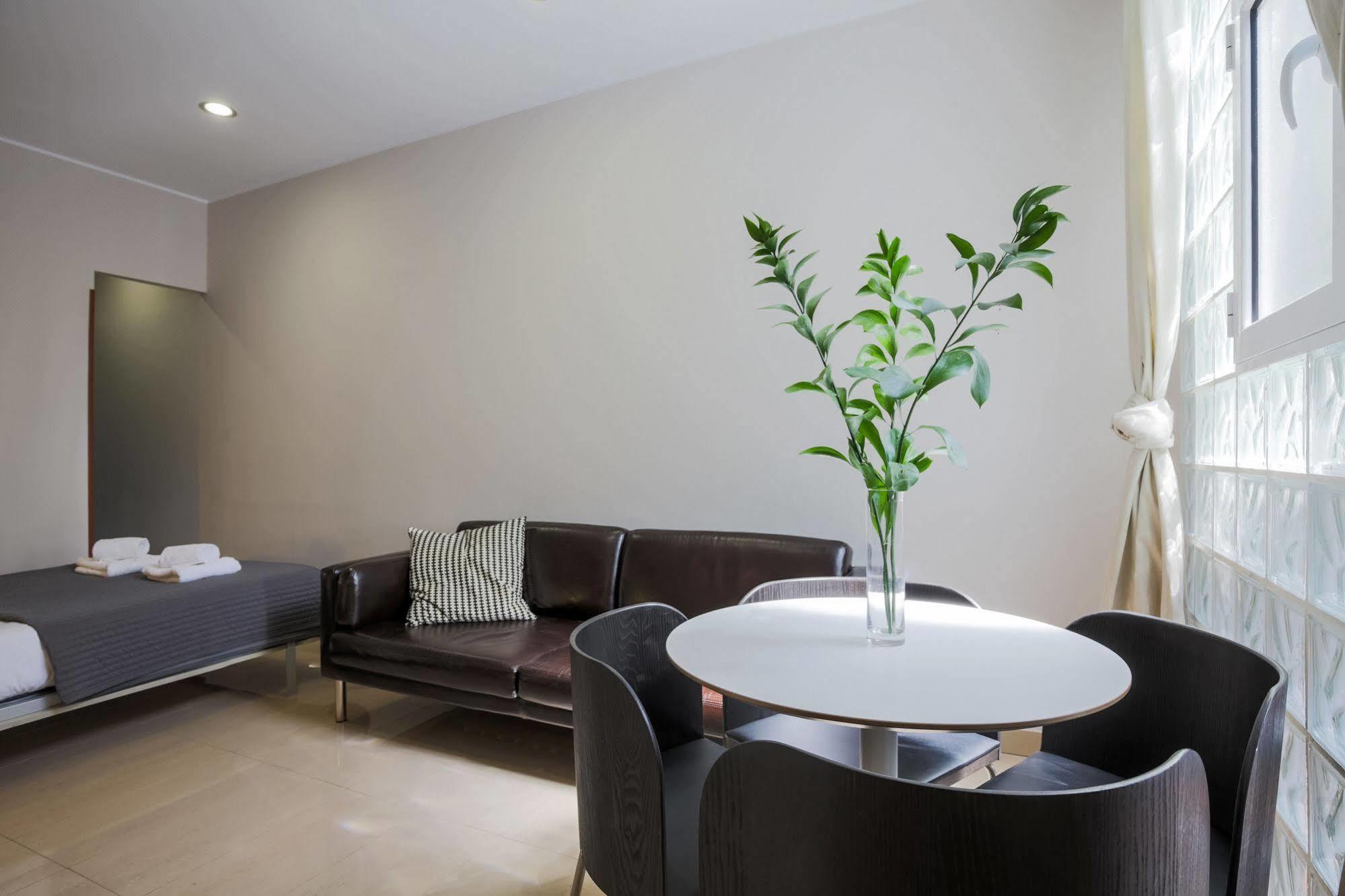 Lodging Apartments City Center-Eixample Barcelone Extérieur photo